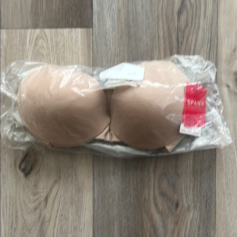 NWT SPANX Natural Bra-lellujah T-shirt bra 32B
